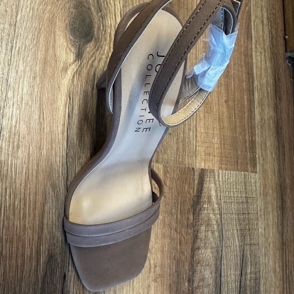 Journee Collection Women's Taupe Heels